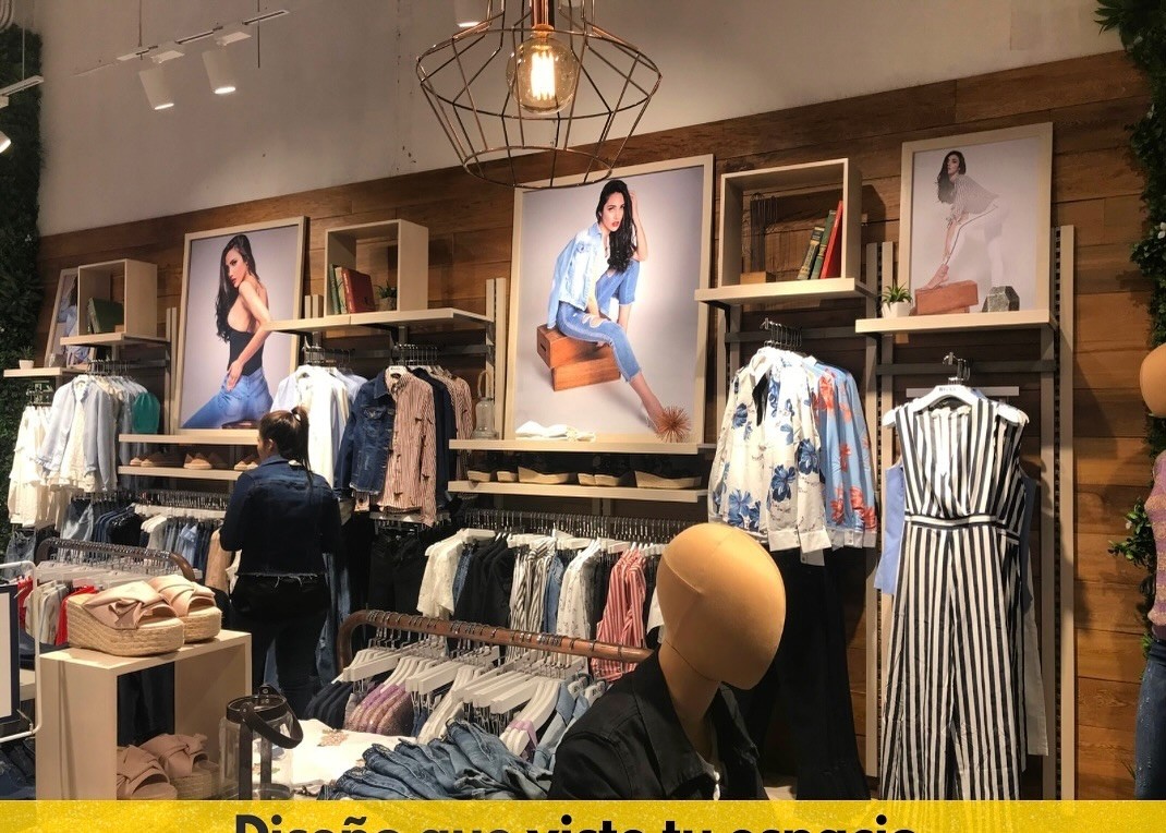 Interior comercial publicado por Constructora 3R